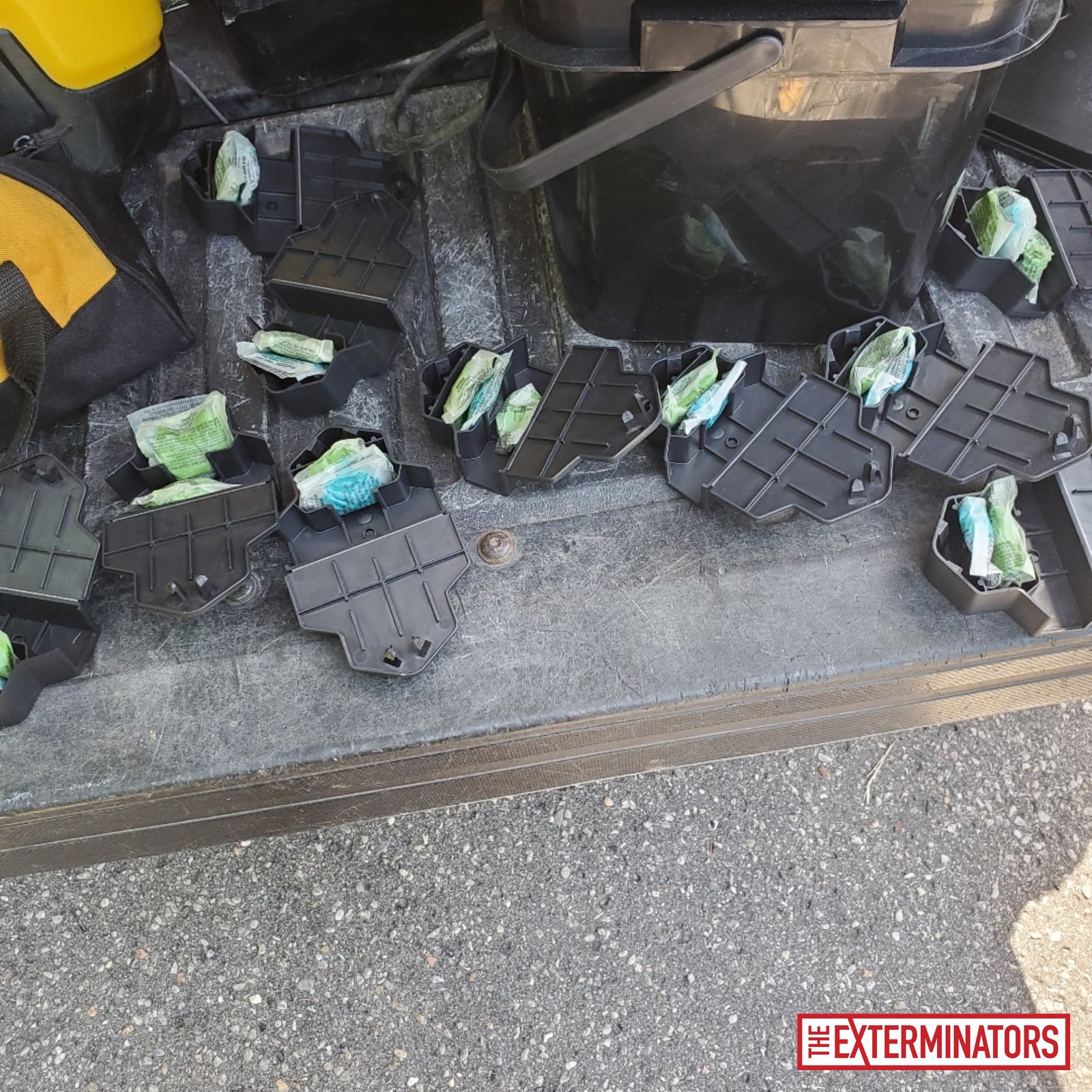 vaughan exterior trap setup install 07 vaughan exterior trap setup install 07